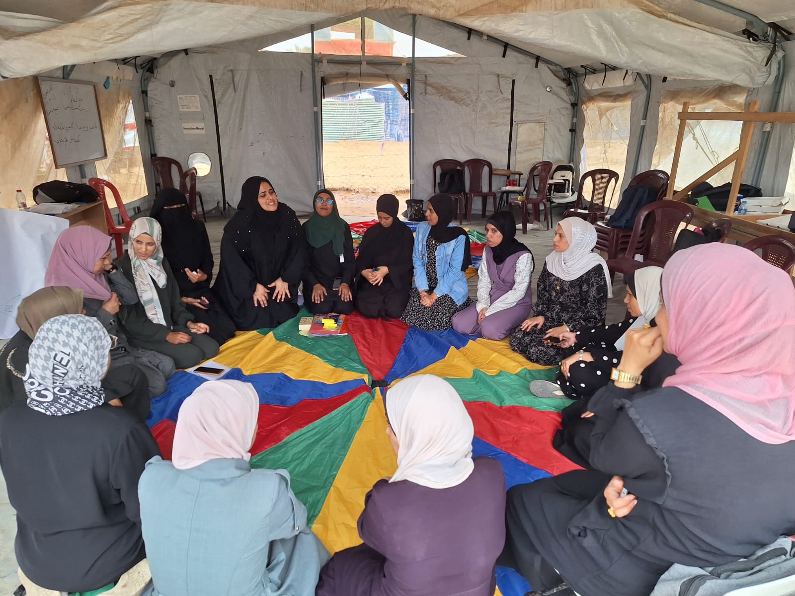 In Deir al-Balah: Mujawarah launches training for Al-Furat Educational Tent team on the “My Family and I” Guide