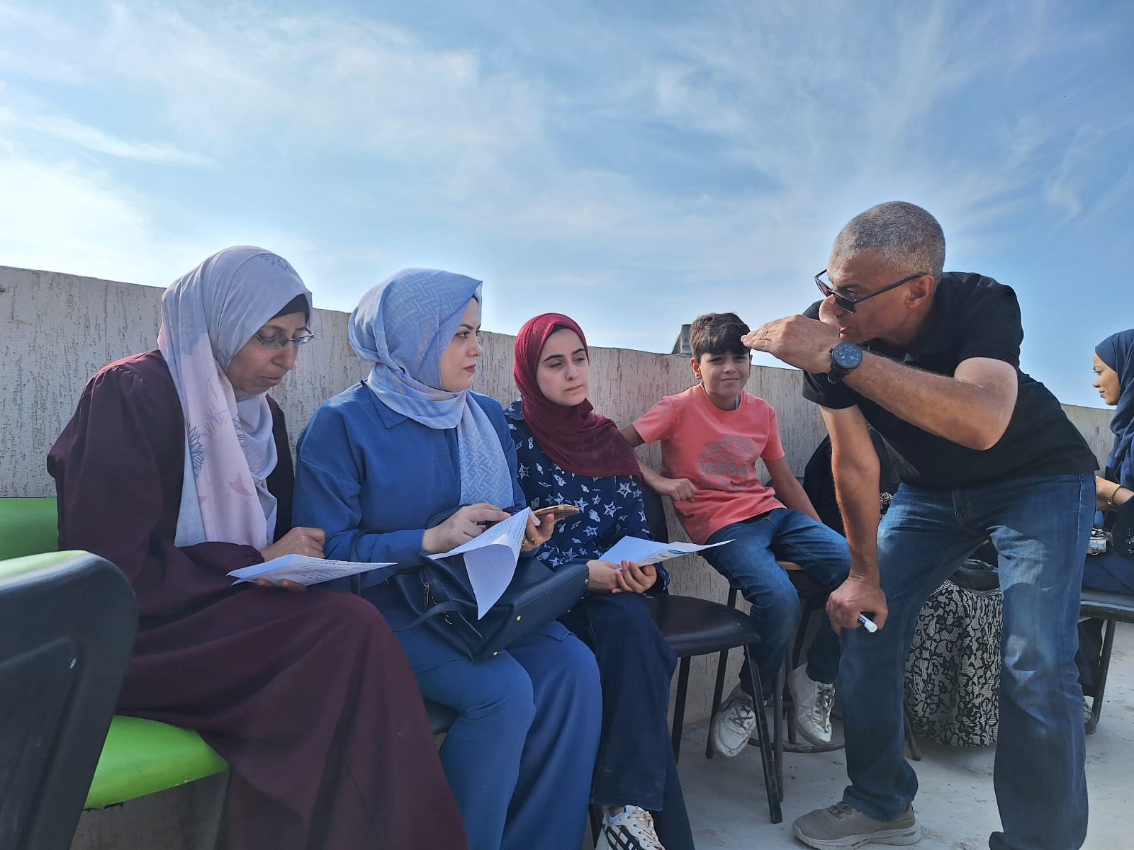 Gaza – Mujawarah Launches Training for UCAS Team on the “My Family and I” Guide to Support Post-war Educational and Family Recovery